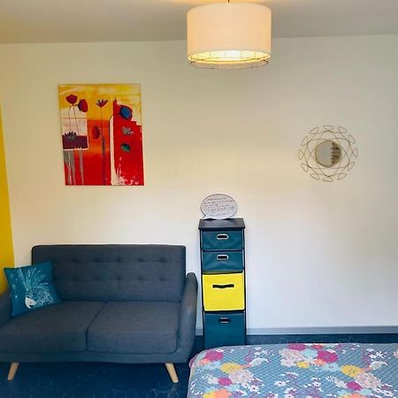 Logement Independant,Calme A 2 Pas Du Centre Ville Lannion Buitenkant foto
