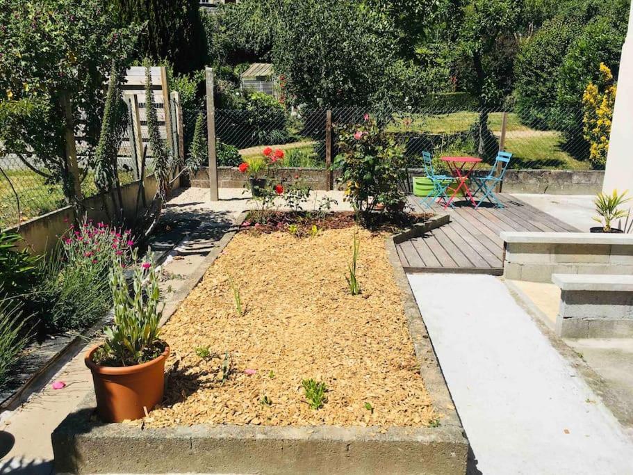 Logement Independant,Calme A 2 Pas Du Centre Ville Lannion Buitenkant foto
